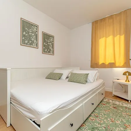 Apartamento Apartment Zadar Beach *
